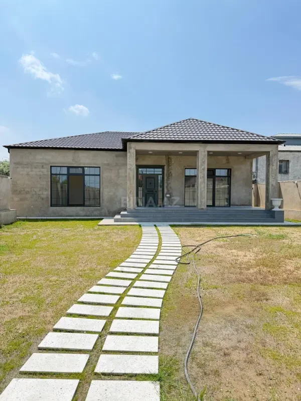 Satılır 5 otaqlı həyət evi 200 m²