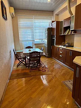 Kirayə verilir 3 otaqlı mənzil 130 m² — Bakı, İnşaatçılar 3 otaq 130.00 m²