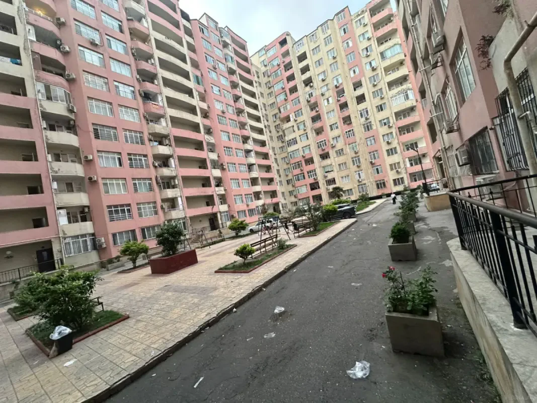 Satılır 2 otaqlı mənzil 80 m²