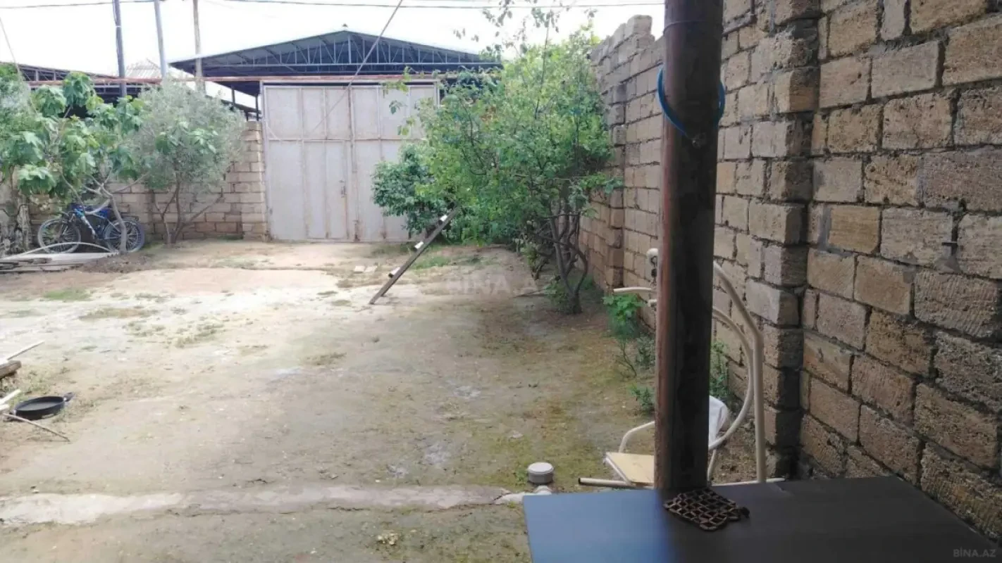 Satılır 2 otaqlı həyət evi 200 m²