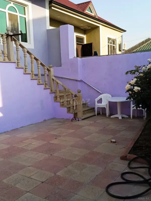 Satılır 4 otaqlı həyət evi 139 m²