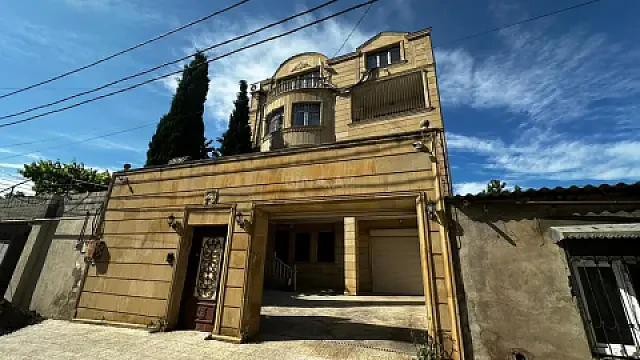 Kirayə verilir 10 otaqlı həyət evi 600 m² — Bakı 10 otaq 600.00 m²