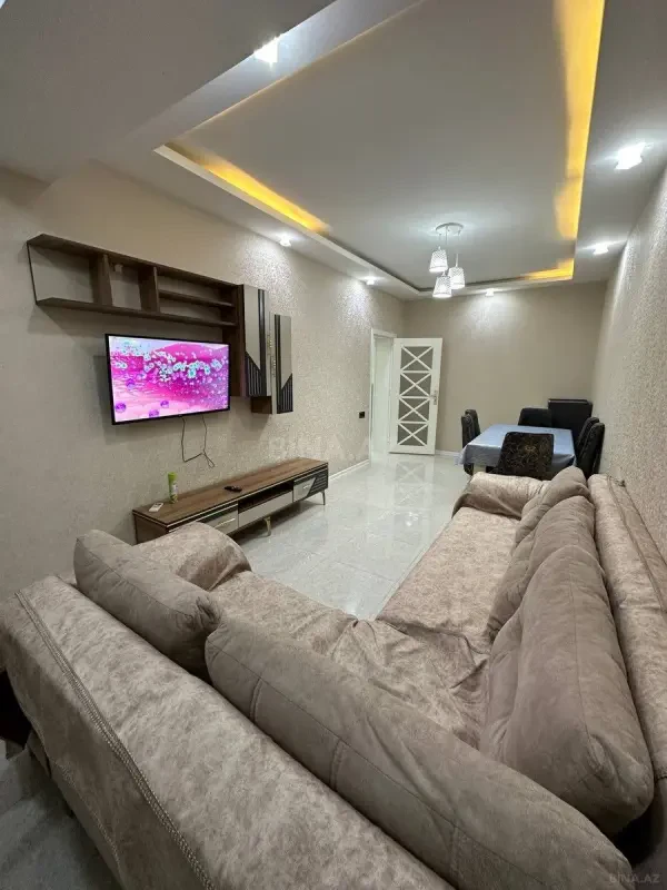 Kirayə verilir 2 otaqlı mənzil 60 m²
