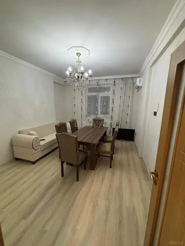 Kirayə verilir 2 otaqlı mənzil 80 m²