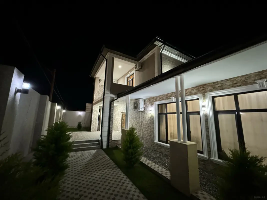 Satılır 6 otaqlı həyət evi 278 m²
