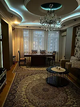 Satılır 3 otaqlı mənzil 136 m² — Bakı, Memar Əcəmi yanı 3 otaq 136.00 m²