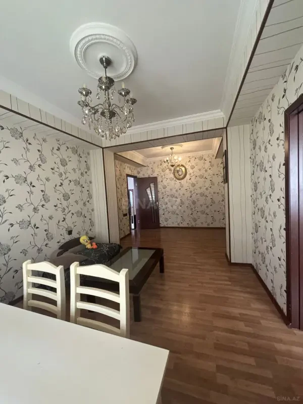 Kirayə verilir 2 otaqlı mənzil 65 m²