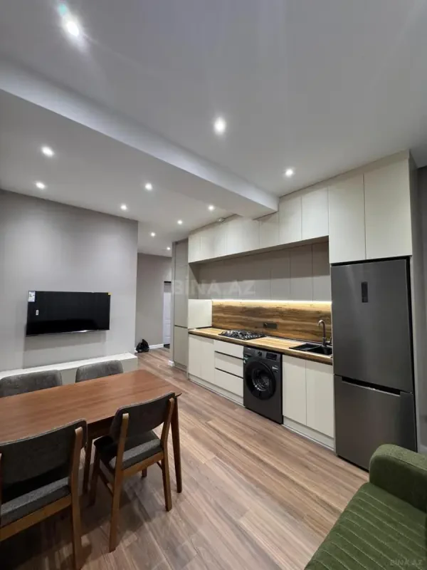 Kirayə verilir 2 otaqlı mənzil 60 m²