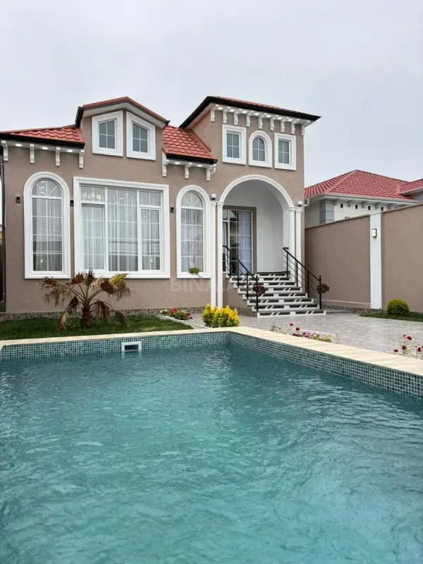 Satılır 4 otaqlı həyət evi 160 m²