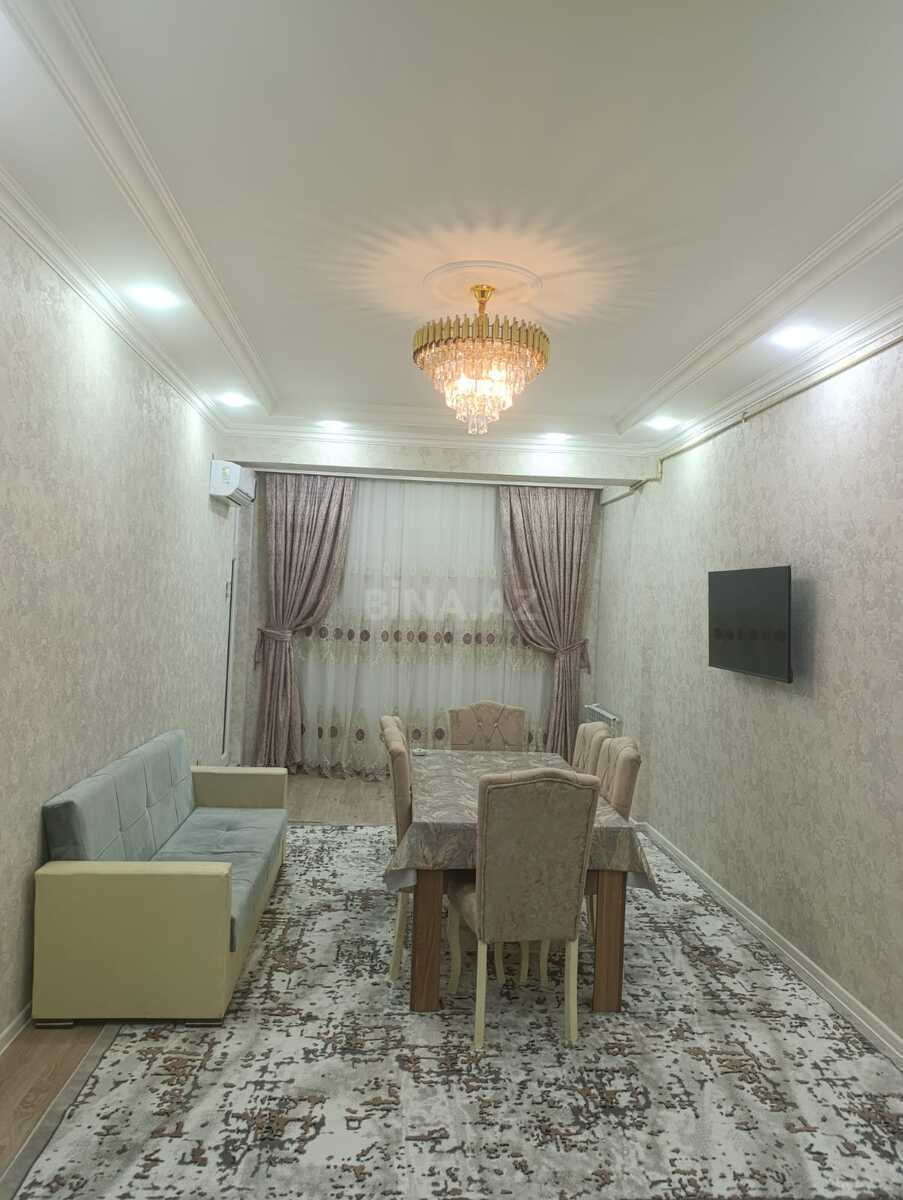 Kirayə verilir 2 otaqlı mənzil 72 m²
