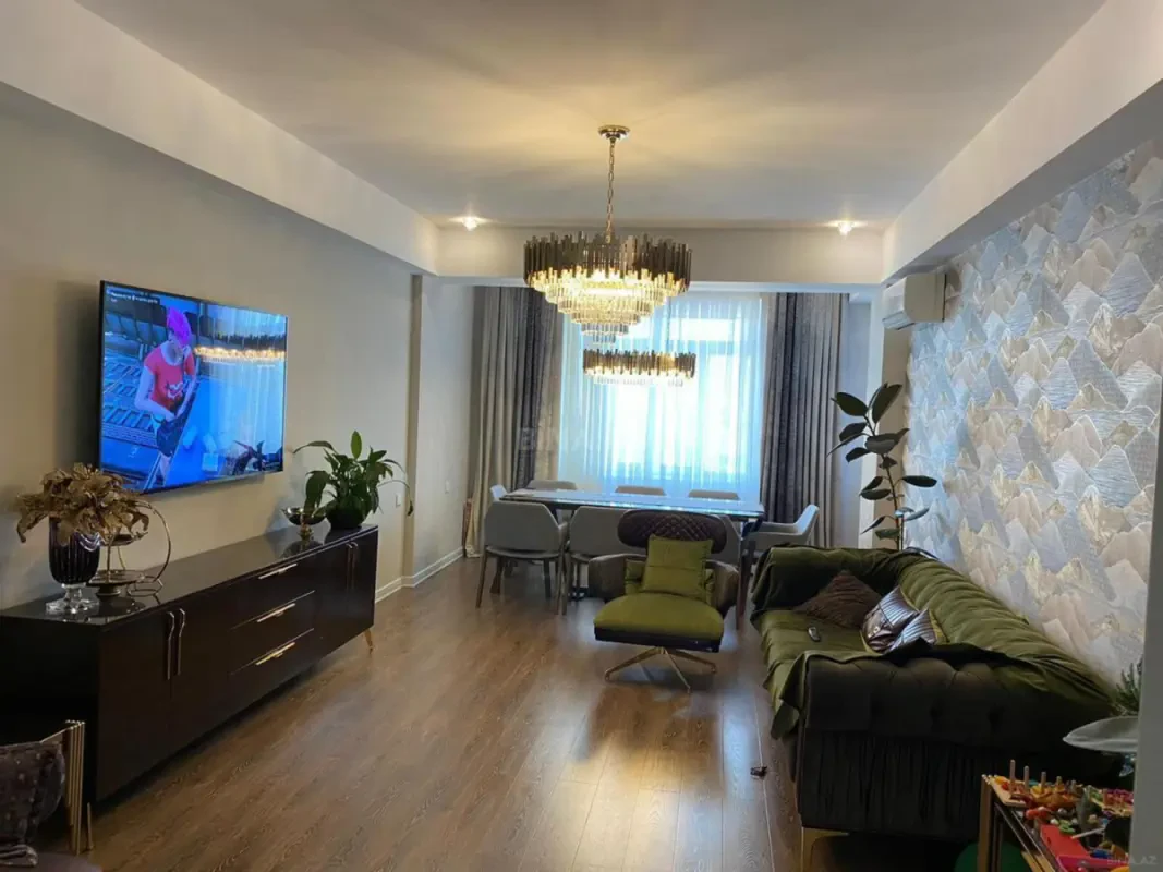 Satılır 3 otaqlı mənzil 113 m²