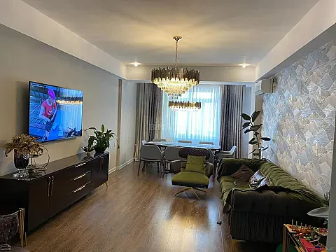 Satılır 3 otaqlı mənzil 113 m² — Bakı, İnşaatçılar 3 otaq 113.00 m²