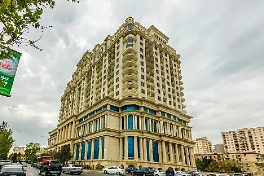Satılır 4 otaqlı mənzil 148 m² — Bakı 4 otaq 148.00 m²