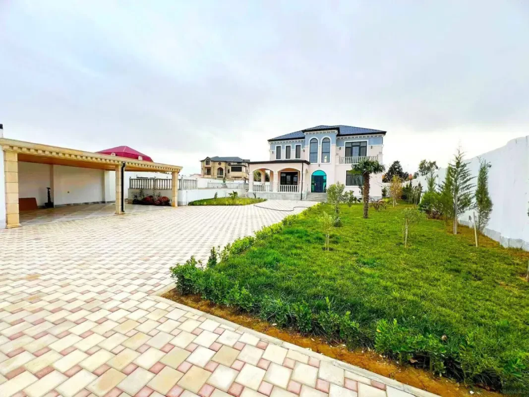 Satılır 7 otaqlı həyət evi 265 m²
