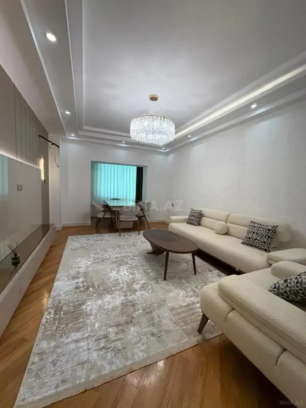 Satılır 2 otaqlı mənzil 100 m²