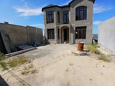 Satılır 5 otaqlı həyət evi 250 m² — Bakı 5 otaq 250.00 m²