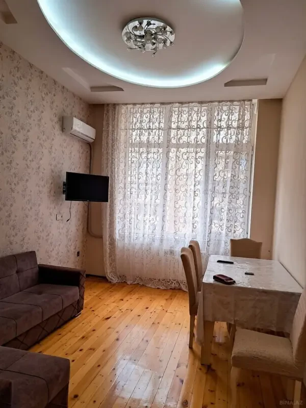 Satılır 2 otaqlı mənzil 45 m²