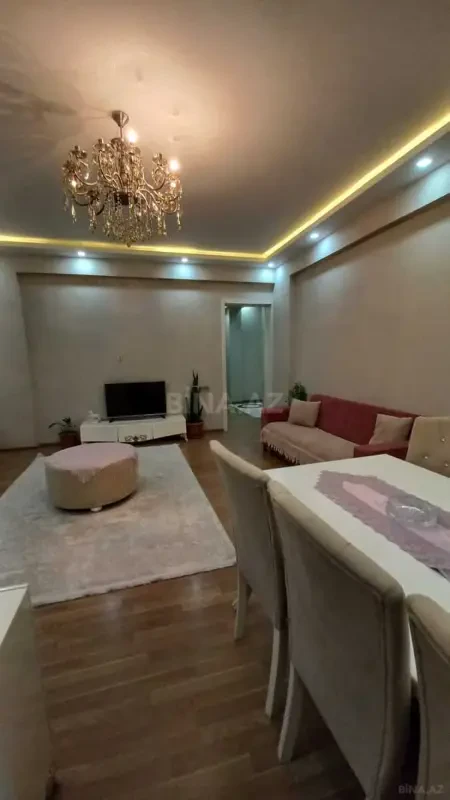 Satılır 4 otaqlı mənzil 128 m²