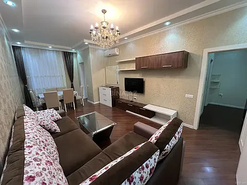 Kirayə verilir 2 otaqlı mənzil 70 m² — Bakı, Nəsimi 2 otaq 70.00 m²