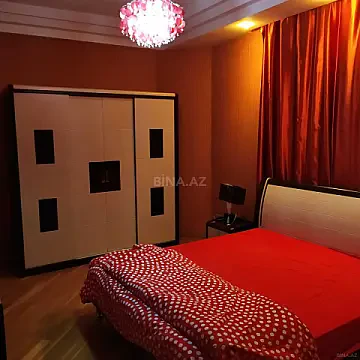 Kirayə verilir 3 otaqlı mənzil 130 m² — Bakı 3 otaq 130.00 m²