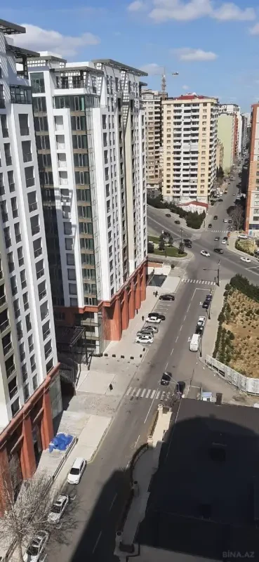 Kirayə verilir 2 otaqlı mənzil 100 m²