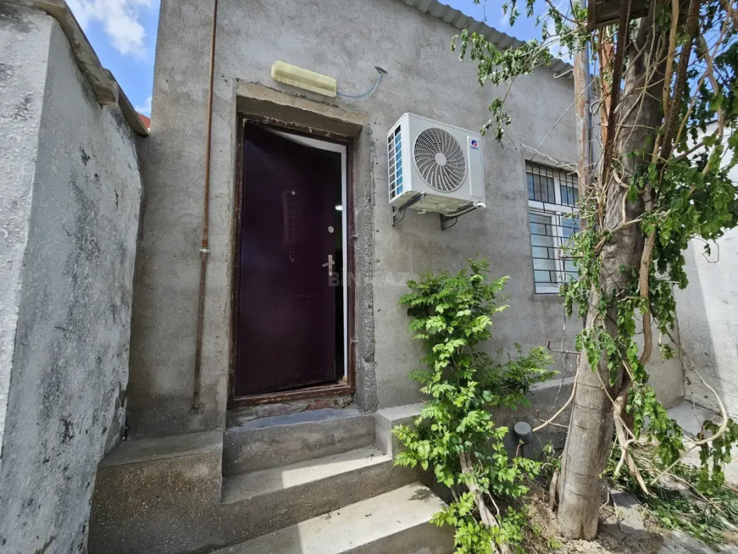 Satılır 5 otaqlı həyət evi 200 m²