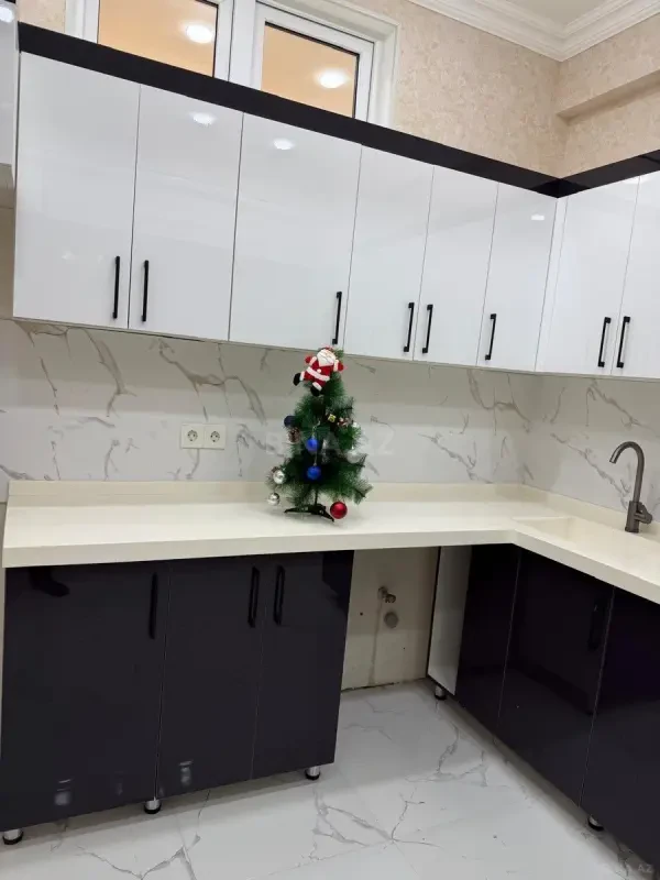 Satılır 2 otaqlı mənzil 73 m²