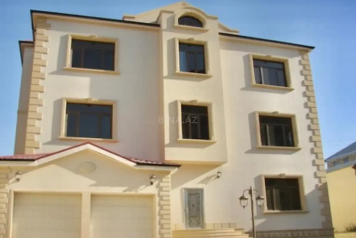 Kirayə verilir 12 otaqlı həyət evi 650 m²