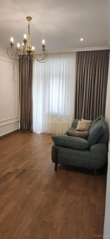 Kirayə verilir 2 otaqlı mənzil 77 m²