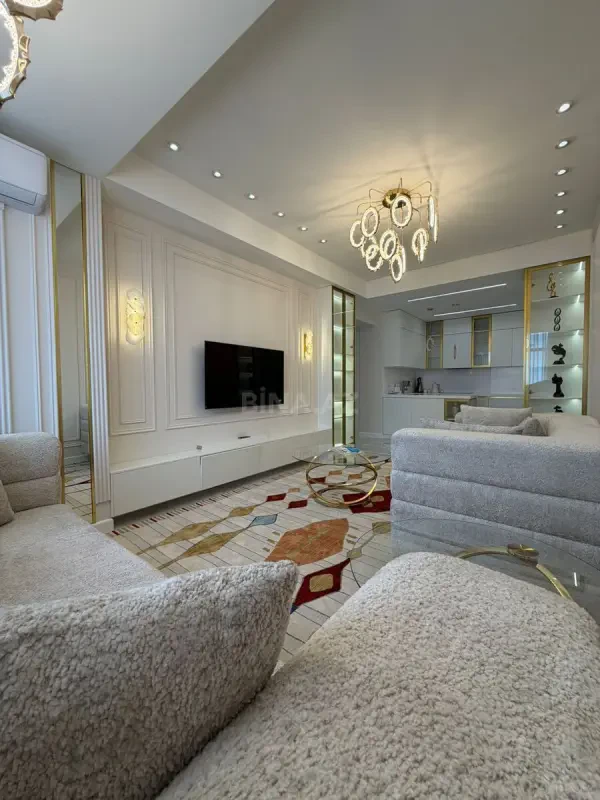 Kirayə verilir 3 otaqlı mənzil 120 m²