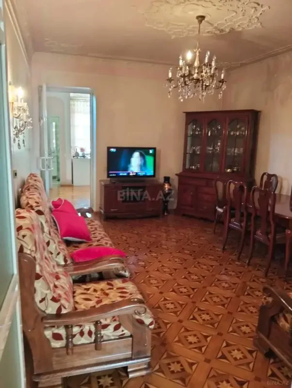Satılır 2 otaqlı mənzil 65 m²