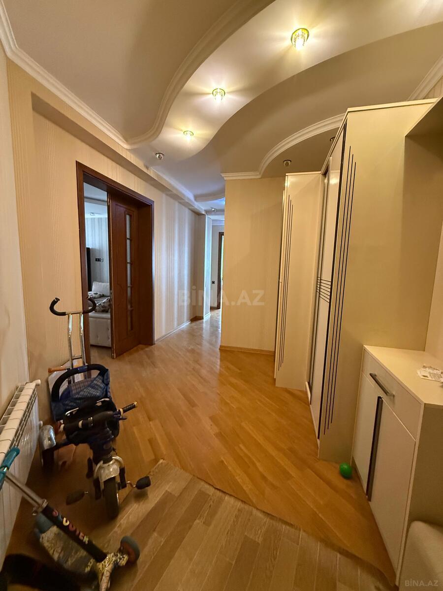 Kirayə verilir 2 otaqlı mənzil 90 m²