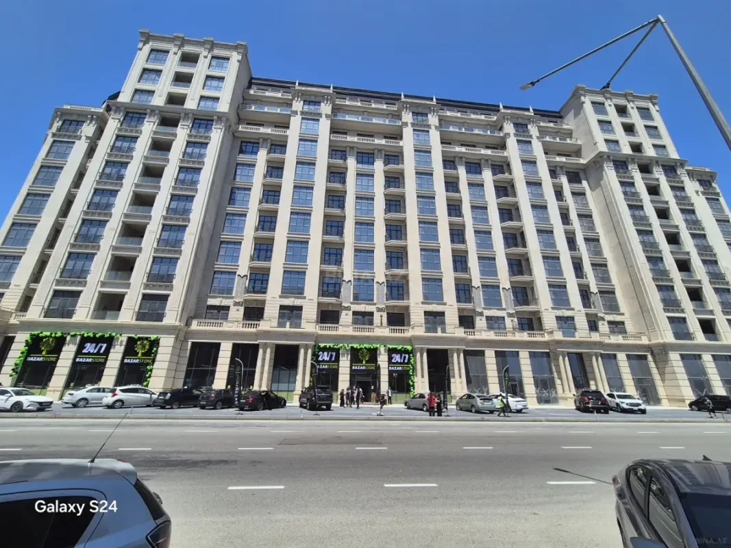 Satılır 3 otaqlı mənzil 160 m²