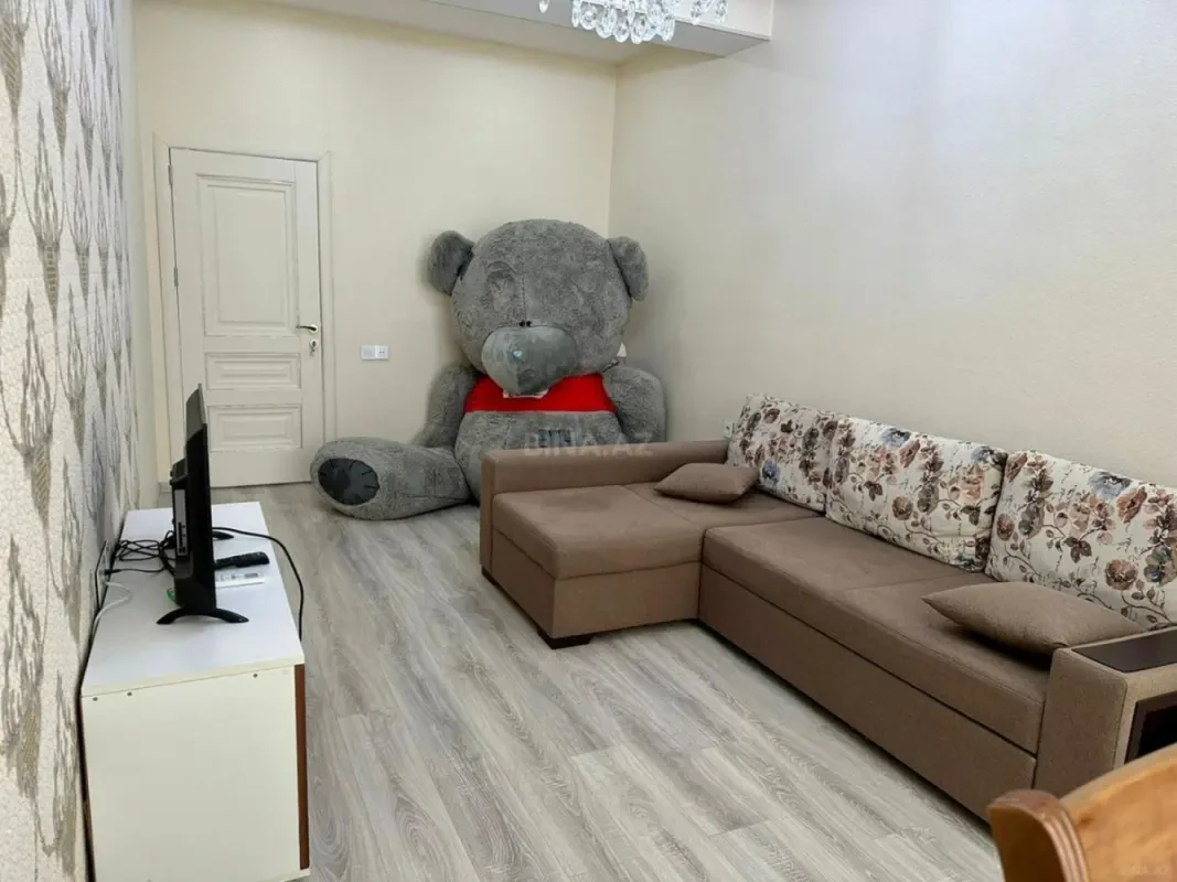Kirayə verilir 2 otaqlı mənzil 55 m²
