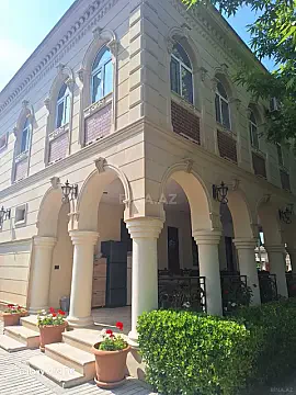 Kirayə verilir 5 otaqlı həyət evi 300 m² — Bakı, Novxanı 5 otaq 300.00 m²