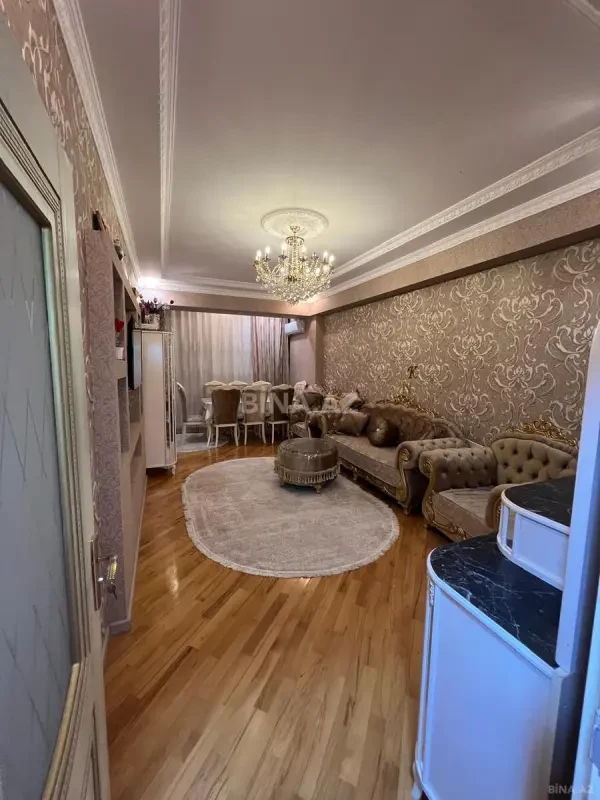 Satılır 2 otaqlı mənzil 70 m²