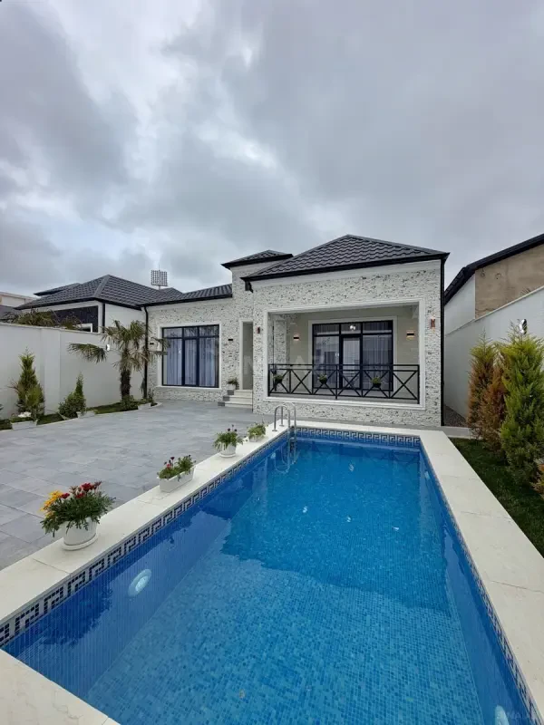 Satılır 4 otaqlı həyət evi 180 m²