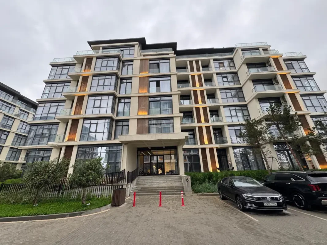 Satılır 2 otaqlı mənzil 93 m²