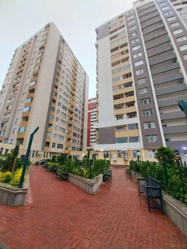 Kirayə verilir 2 otaqlı mənzil 74 m²