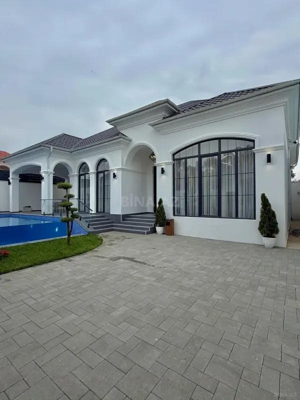Satılır 4 otaqlı həyət evi 200 m²