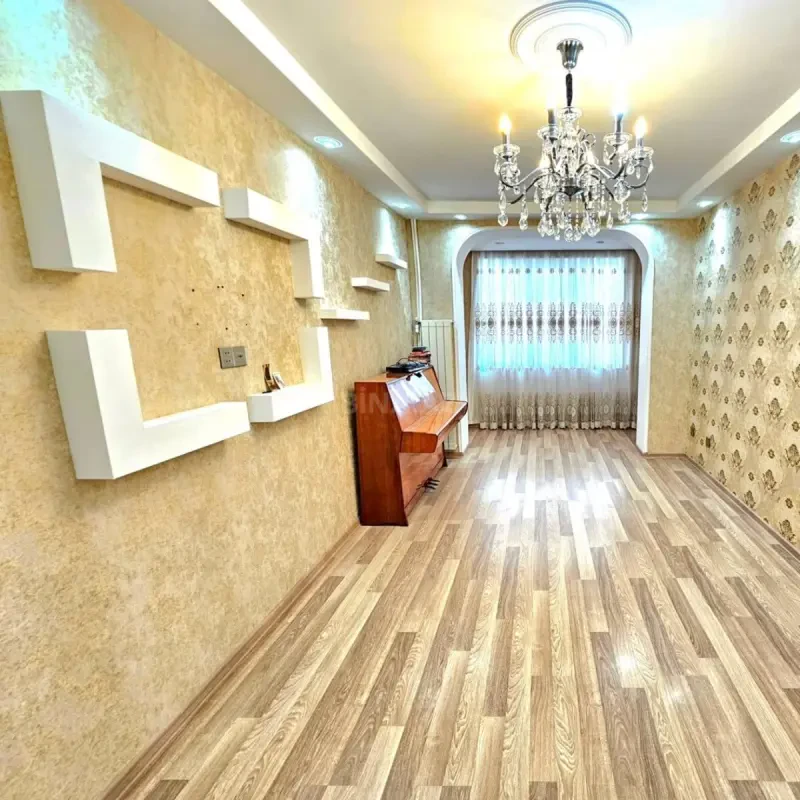 Satılır 2 otaqlı mənzil 65 m²