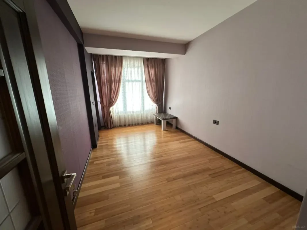 Satılır 3 otaqlı mənzil 95 m²