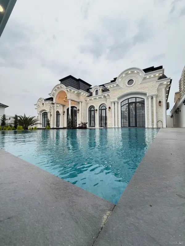 Satılır 6 otaqlı həyət evi 330 m²