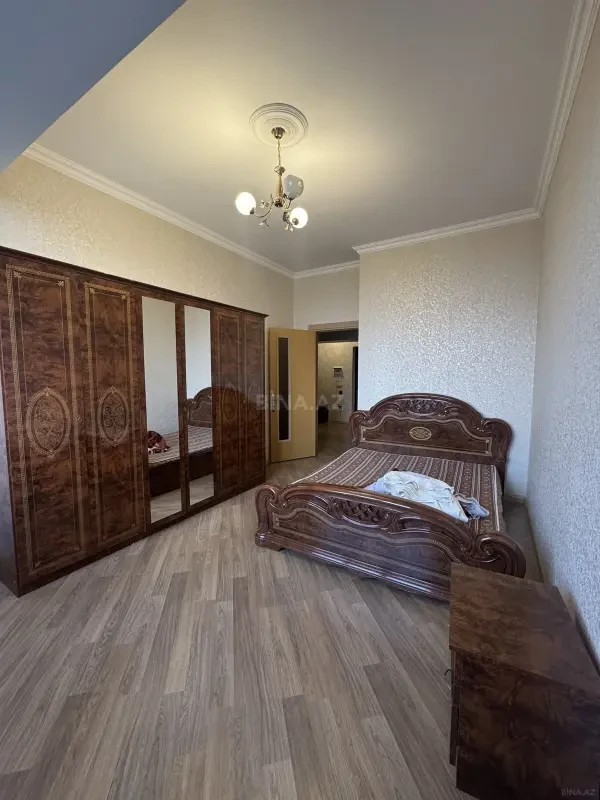 Kirayə verilir 2 otaqlı mənzil 85 m²