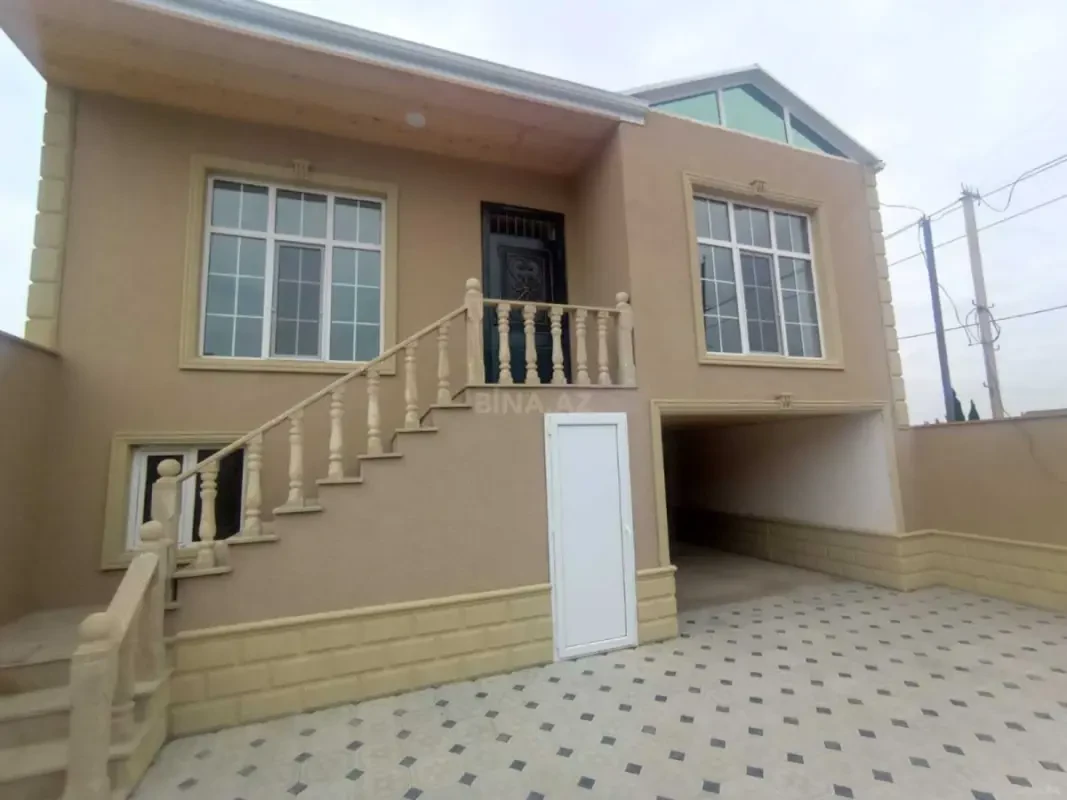 Satılır 3 otaqlı həyət evi 200 m²