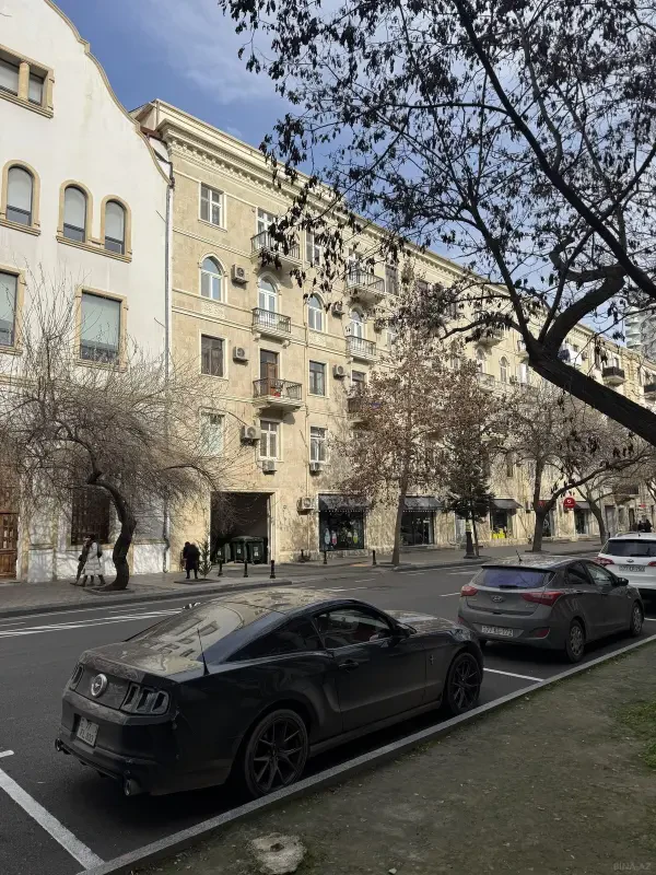 Satılır 2 otaqlı mənzil 60 m²