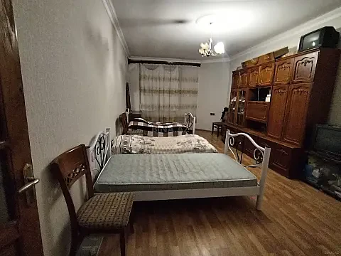 Kirayə verilir 3 otaqlı mənzil 120 m² — Bakı 3 otaq 120.00 m²