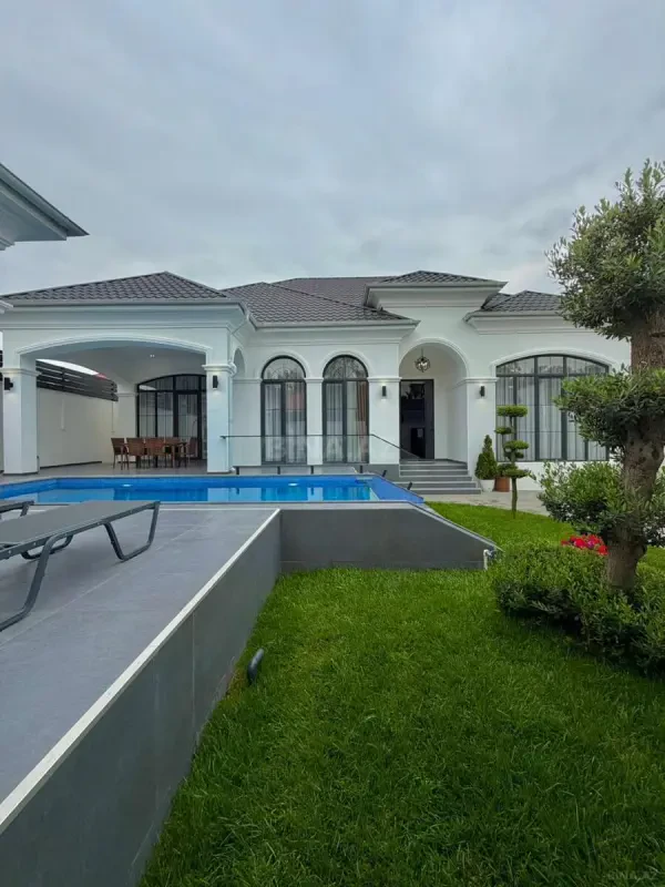 Satılır 4 otaqlı həyət evi 200 m²