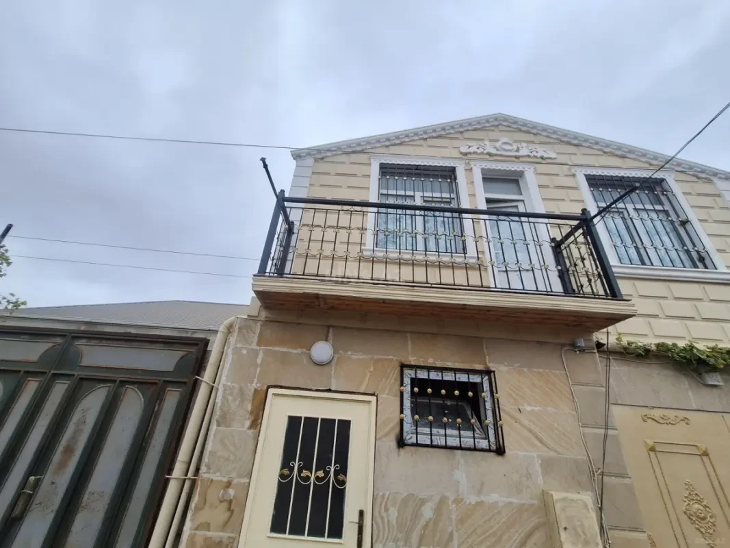 Satılır 3 otaqlı həyət evi 2 m²