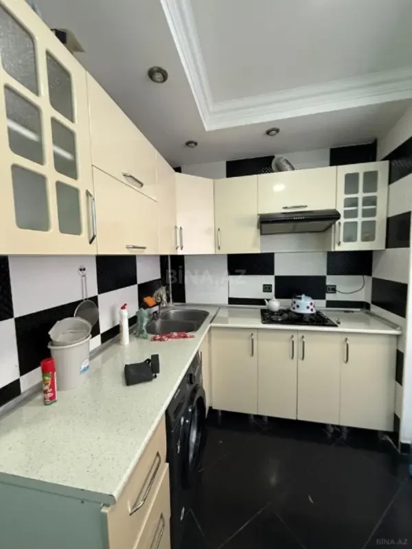 Satılır 2 otaqlı mənzil 70 m²